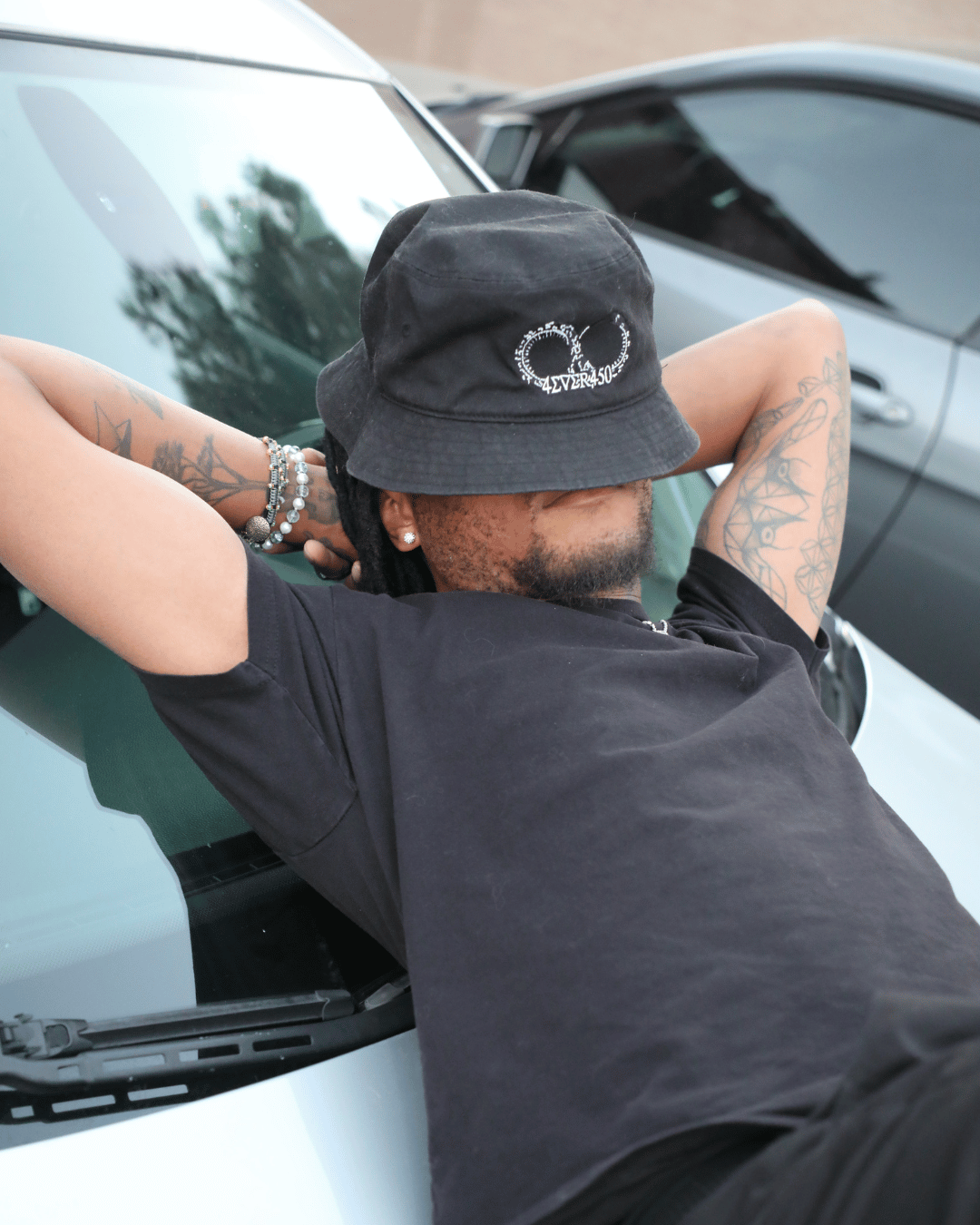 Frequency bucket hat